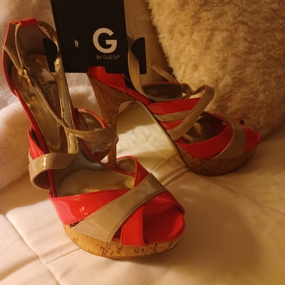 GUESS Neon Pink/Beige Platform high heels 💕 Size 6.5 - Picture 2 of 3